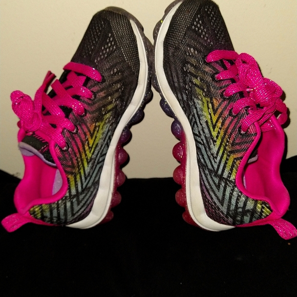 BEYOND Comfy Lit'l Girls Skechers 10.5t! - Picture 3 of 10